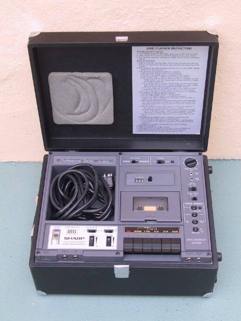 Sharp RD-685AV Dissolve Unit - KX Camera Kodak Slide Projectors Since 1980 - 1732-1/2 Grand Ave. Santa Barbara, CA 93103 805-963-5625 